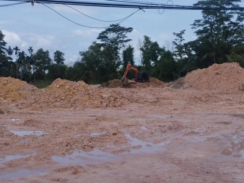 Penimbunan lahan di Kelakap Tujuh Dumai diduga pakai tanah urug ilegal