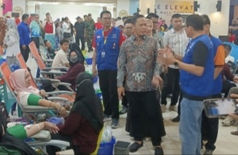Walikota Pekanbaru Tinjau Donor Darah Kolaborasi Lintas Etnis, Berhasil Kumpulkan 655 Kantong Darah