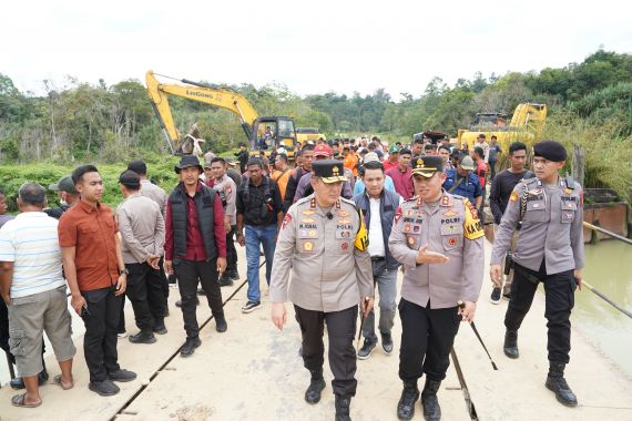 Kapolda Riau Desak Perusahaan Bertanggungjawab Atas Kecelakaan Truk di Sungai Segati