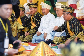 Gubernur dan Para Kepala Daerah Se-Riau Disambut Meriah di LAMR Pekanbaru