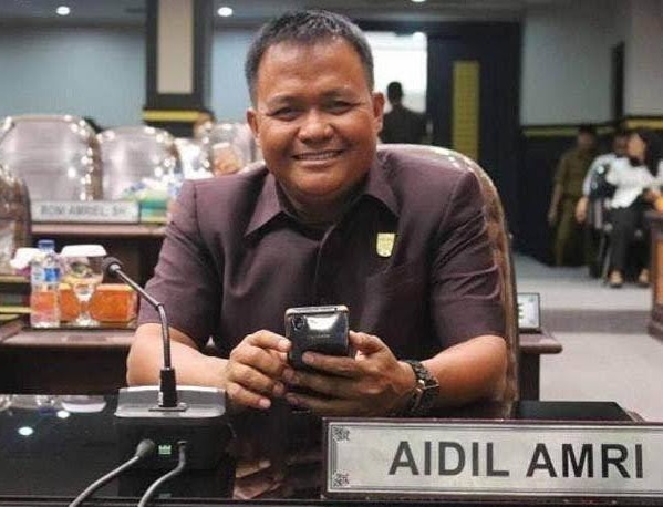 Jadi Penyebab Banjir, DPRD Pekanbaru Dukung Pembongkaran Ruko Yang Menutupi Seluruh Air