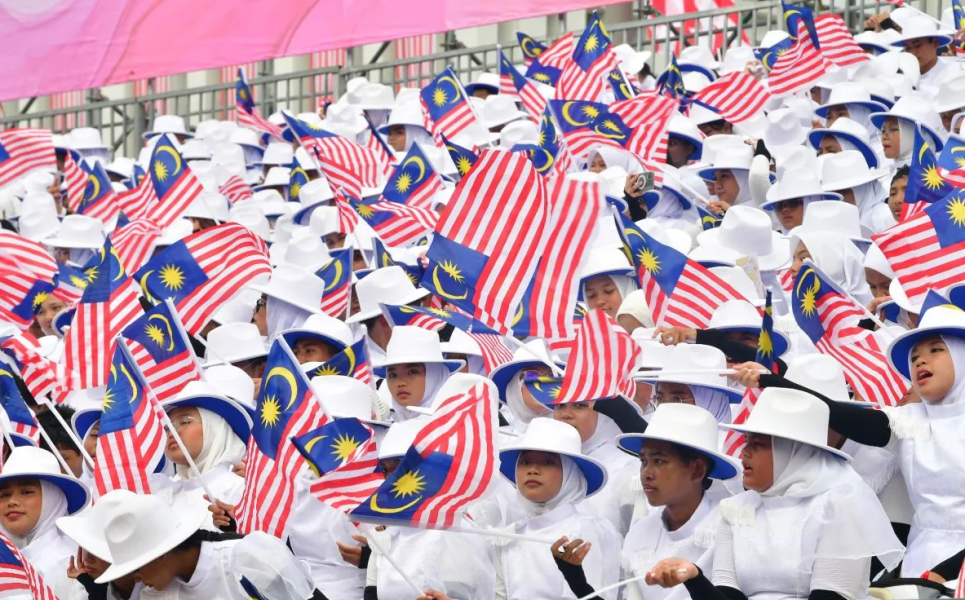 Perayaan 68 Tahun Malaysia Merdeka di Putrajaya Dimeriahkan Atraksi Alutsista Udara
