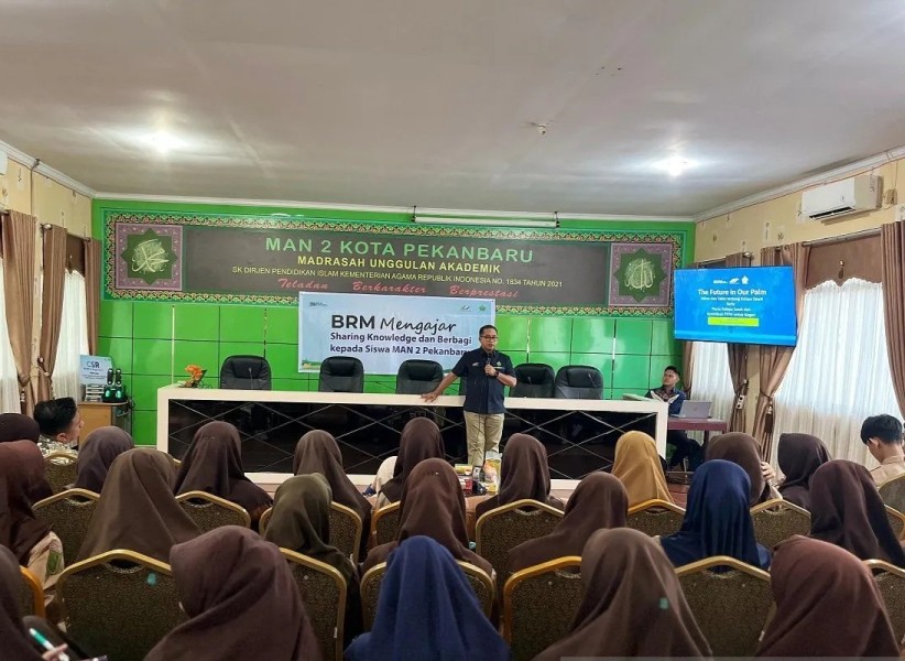 Serunya PalmCo Goes to School di MAN 2 Pekanbaru