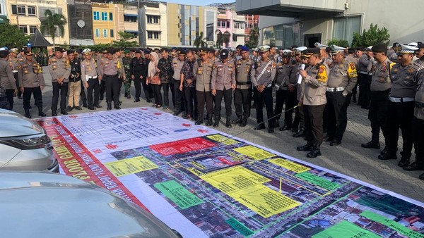 Ratusan Personel Gabungan Diterjunkan Amankan Pleno KPU Riau