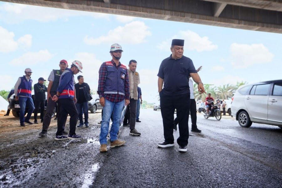 SF Hariyanto Tinjau Perbaikan 12 Km Jalan Sungai Sibam–Petapahan