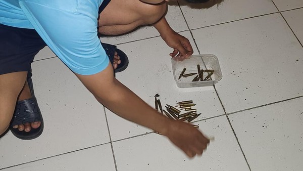 Terkuak Pemilik 39 Peluru Kaliber 5,56 mm di Kios Es Teh Semarang