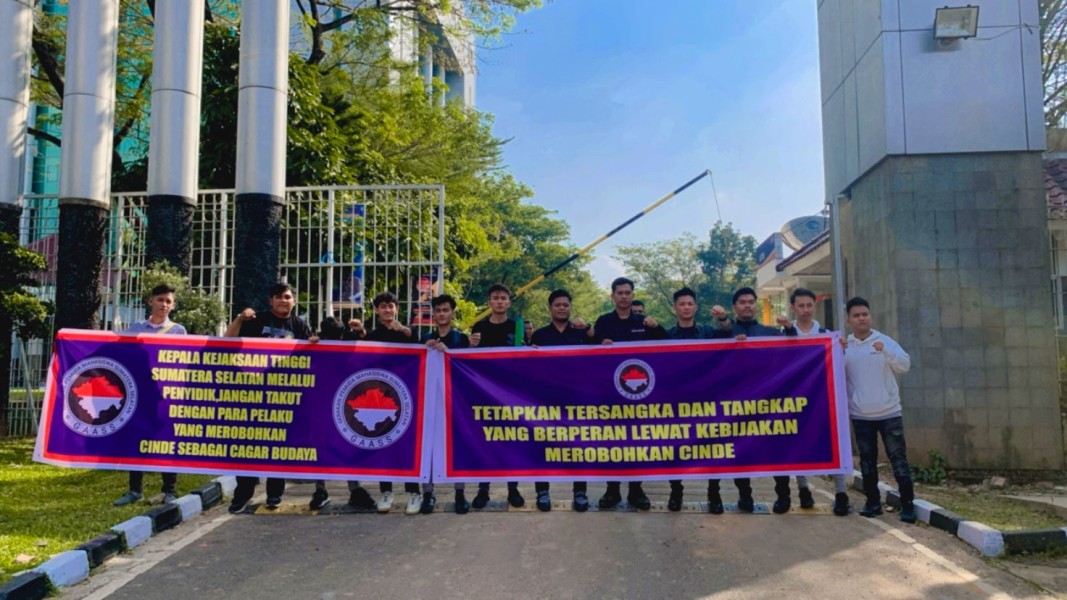 Aksi Unjuk Rasa GAASS di Depan Kejati Sumsel Soroti Dugaan Kejahatan Pembongkaran Cagar Budaya Pasar Cinde