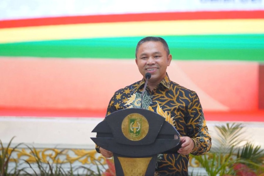 Gubri Wajibkan Seluruh Kendaraan Usaha di Riau Berplat BM, Demi PAD dan Infrastruktur
