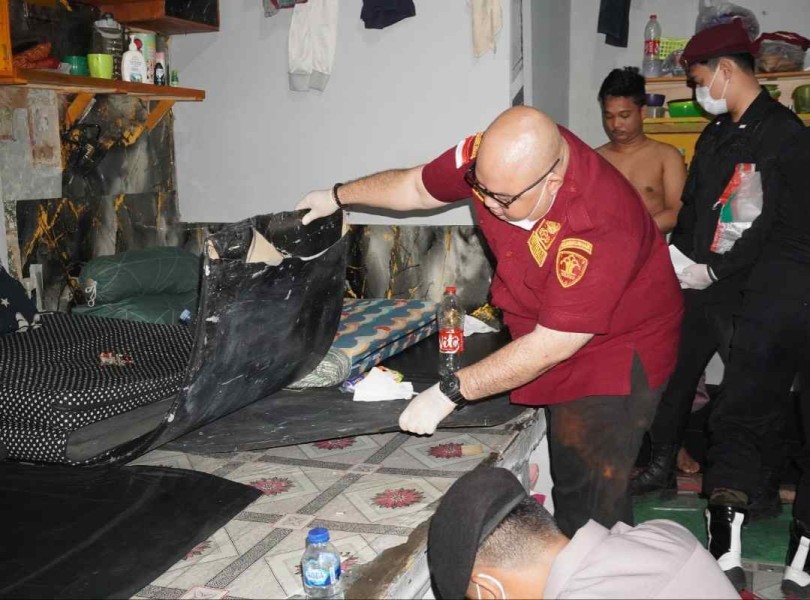 Petugas Gabungan Sisir Lapas Sialang Bungkuk Pekanbaru, Puluhan Barang Terlarang Disita