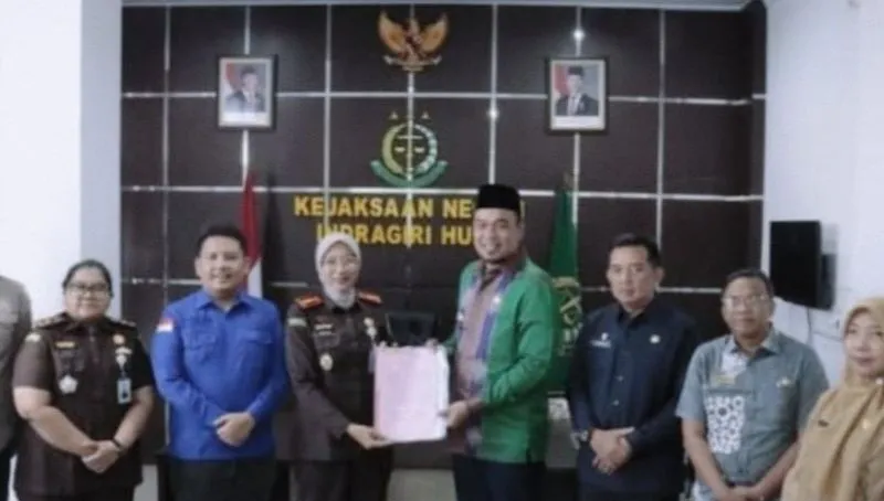 Kejari Inhu Serahkan Aset Daerah 25 Hektare ke Pemkab