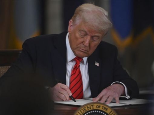 Donald Trump Sebut Industri Film di AS Sekarat
