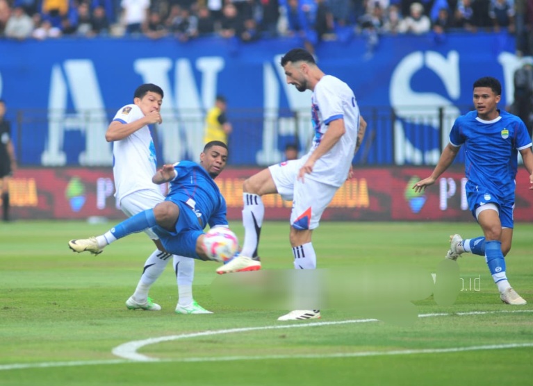 Port FC Bekuk Persib 2-0 Pada Laga Pertama Piala Presiden 2025