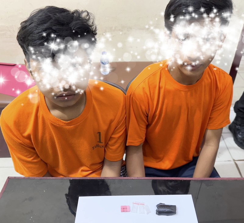 Diduga Edarkan Narkoba, Pelajar dan Pengangguran Ditangkap di KTV Barcelona Tembilahan