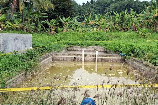 DLH Bogor Segel Pabrik Pakan Ternak yang Buang Limbah ke Sungai