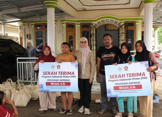 Salurkan PIP, Legislator Gerindra Tegaskan Pendidikan Tak Boleh Terhenti