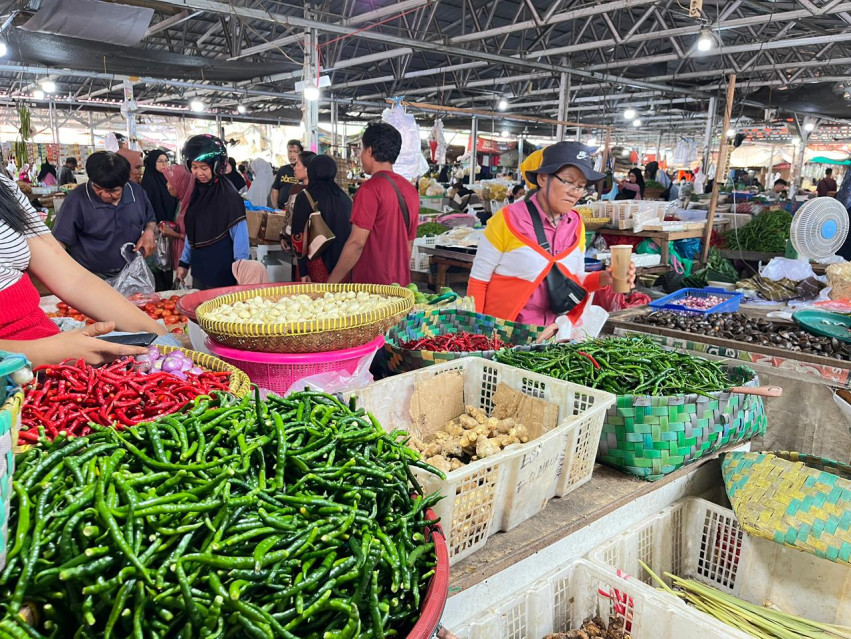 Warga Pekanbaru Keluhkan Harga Kebutuhan Pokok Tinggi