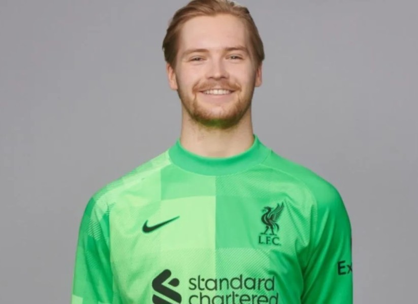 Liverpool Dilaporkan Terima Tawaran Brentford Untuk Kiper Caoimhin Kelleher