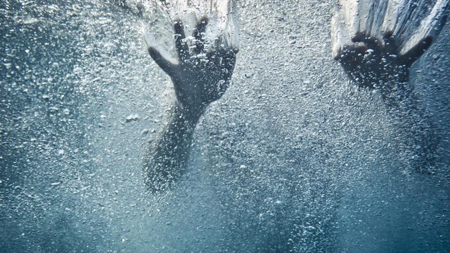 Satu Orang Tewas, Ratusan Hilang Usai Kapal Migran Karam di Malaysia