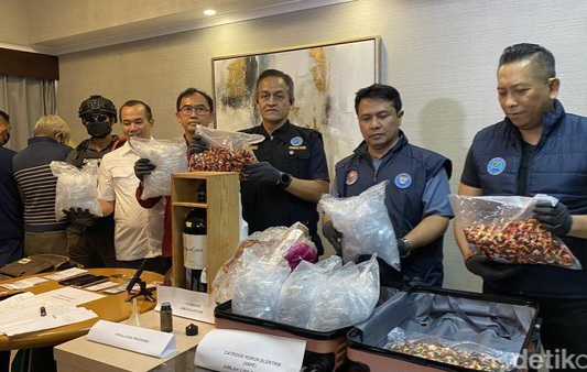 Lima Fakta BNN Bongkar Rumah Produksi Vape Narkoba