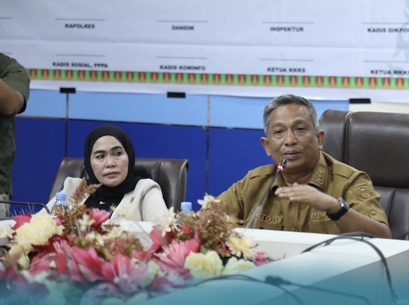Pemkab Rohul Teken Pakta Integritas SPMB 2025, Wujudkan Penerimaan Siswa Baru yang Transparan dan Bebas Pungli