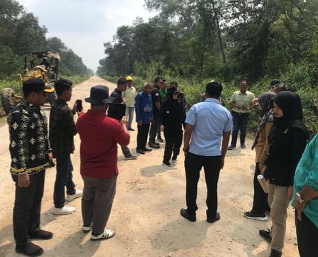 Dorong Ekonomi Siak, PT Arara Abadi APP Group Bantu Perbaikan Jalan Lintas Sungai Mandau-Perawang