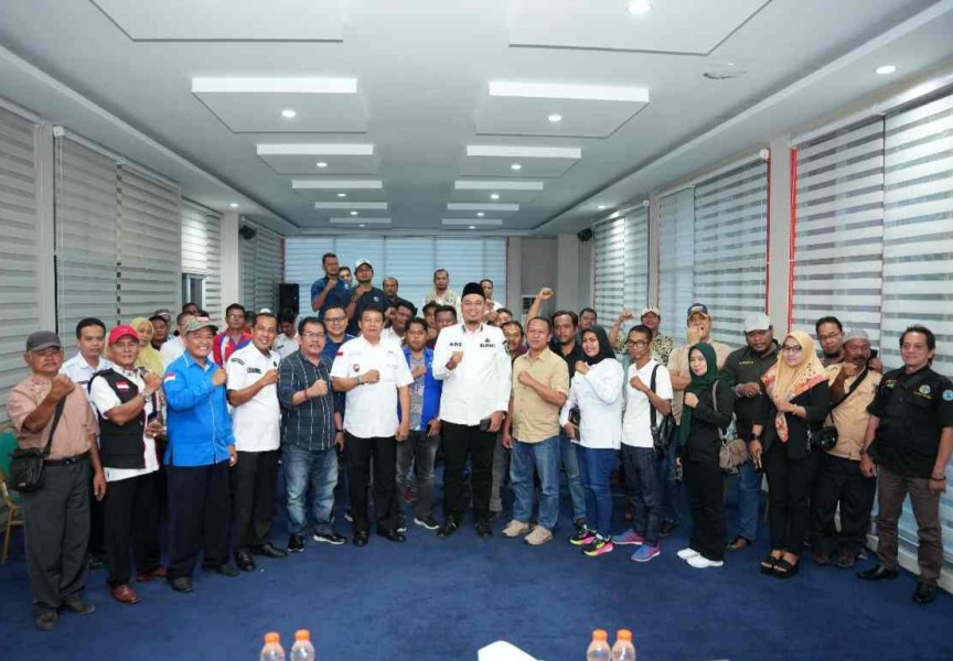 Pasca Idul Fitri 1446 H, Ketua PWI Inhu Inisiasi Halal Bihalal Bupati Bersama Wartawan