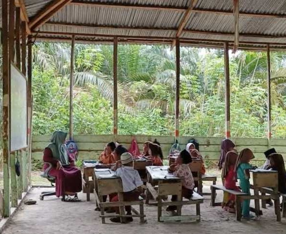 Wabup Rohil Tegaskan Tak Boleh Ada Lagi Sekolah Seperti Kisah Film Laskar Pelangi