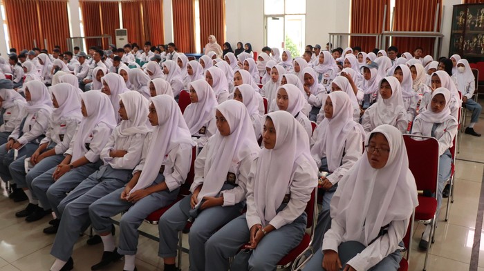 Ungkapan Bahagia Ortu Siswa Sekolah Rakyat: Kayak Nggak Nyangka