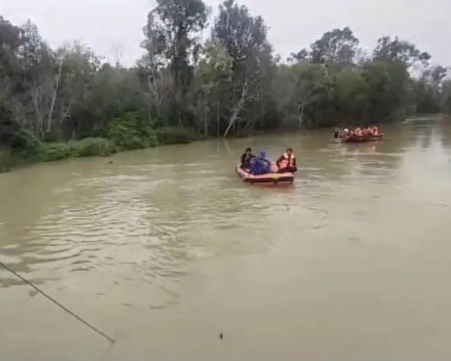 Balita Diduga tenggelamdi kanal Perkebunan Kelapa Sawit