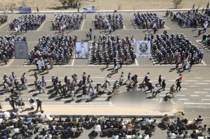 Pasukan Yaman Pro-Houthi Bentrok dengan Kapal Perang AS di Laut Merah