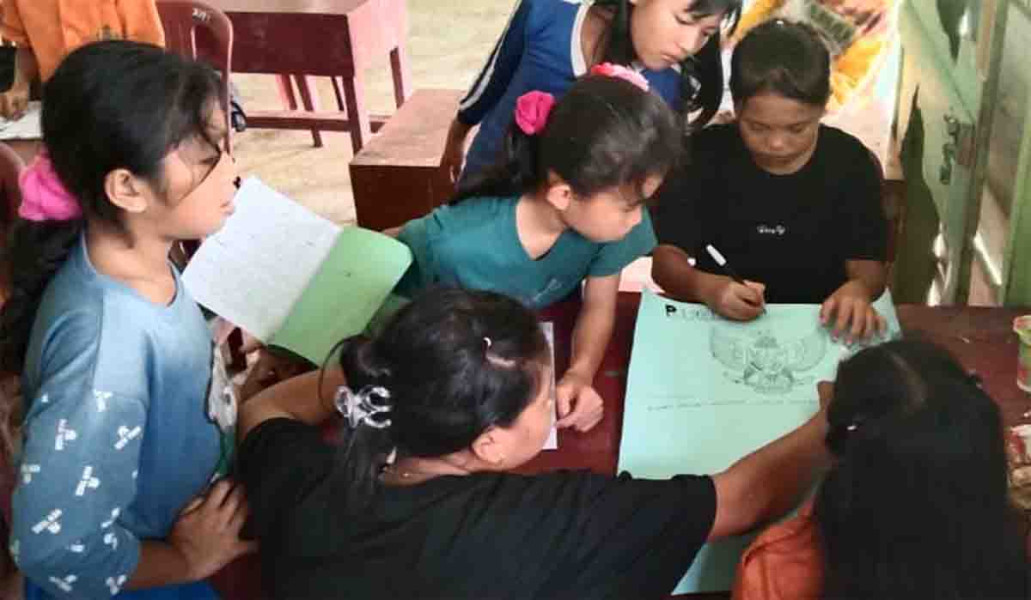 Perjuangan Seorang Guru di SDN 016 Kampung Baru di Pedalaman Inhu
