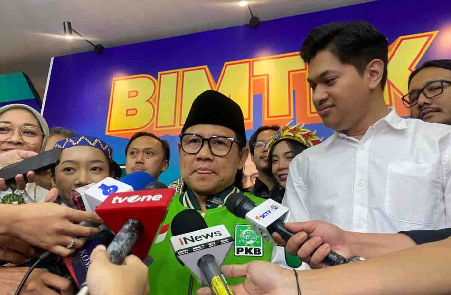 Wacana Pilkada Tak Langsung, Formappi Desak DPR Segera Bahas Paket UU Politik