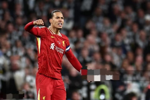 Slot Harap Van Dijk Bertahan Lama di Liverpool