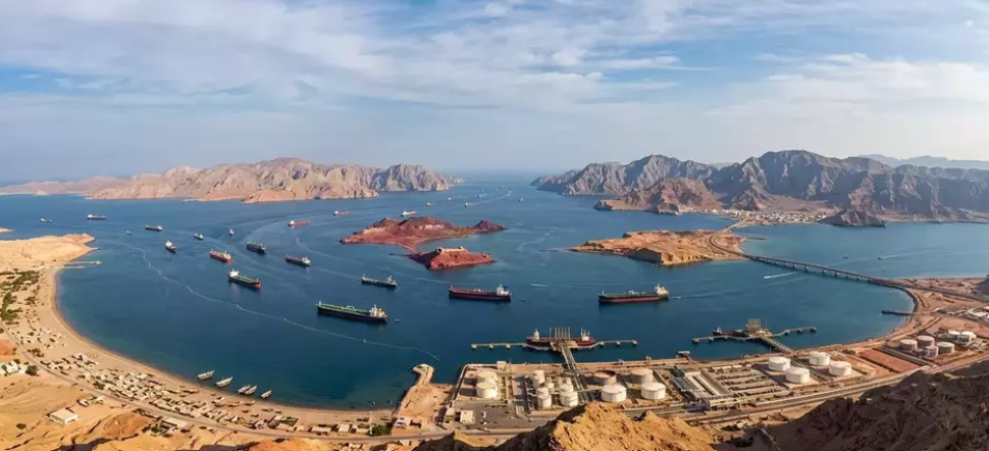 Iran dan AS Kembali Memanas, Serangan di Selat Hormuz Bayangi Damai