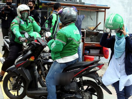 Adian Napitulu Perjuangkan Potongan Aplikator ke Ojol Turun Jadi 10 Persen