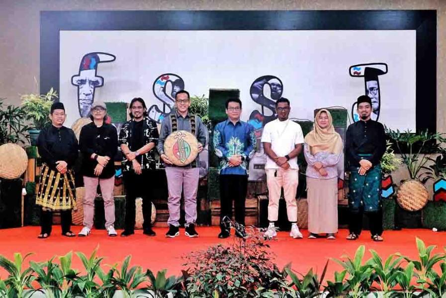 Pjs Bupati Siak Indra Purnama  Tutup FSSJ 2024, Puji Semangat Anak Muda Siak