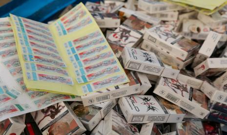 Puluhan Dus Rokok Ilegal Disita di Majalengka