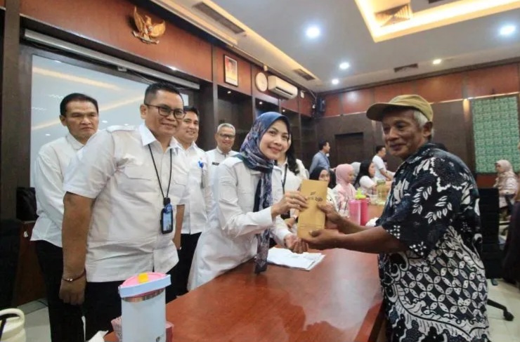 Pemkab Serang Cairkan Bantuan Modal Untuk 1.400 Pelaku UKM Rentan