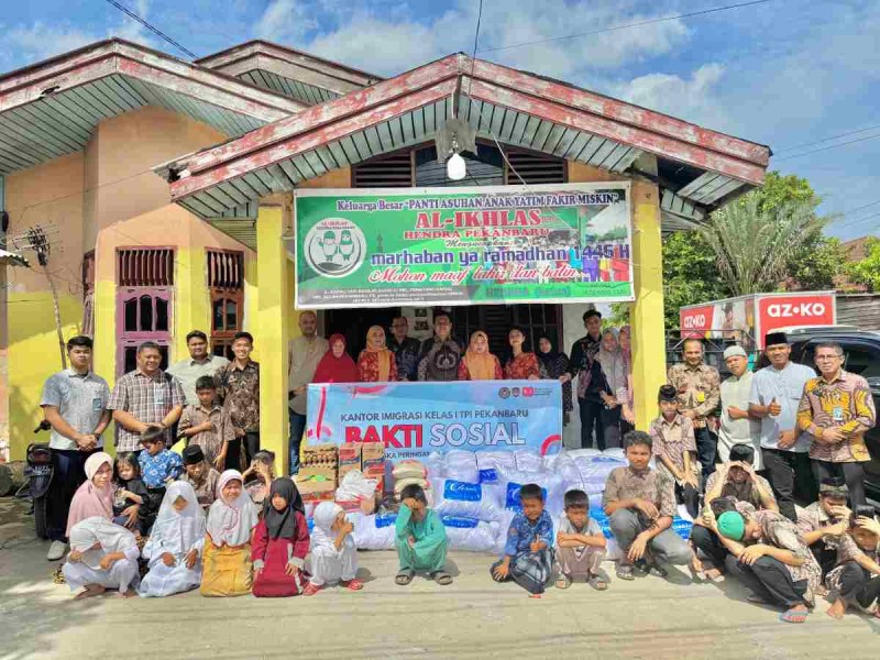 HUT ke-80 RI, Imigrasi Pekanbaru Gelar Bakti Sosial di Panti Asuhan Al-Ikhlas