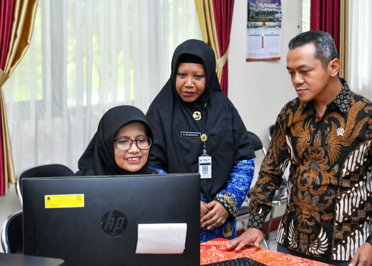 Wamendikdasmen Fajar Tegaskan SPMB Berjalan Baik