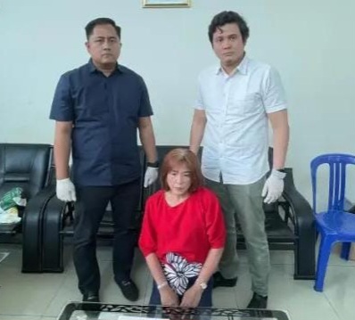 Dibawa dari Malaysia, Polisi Gagalkan Penyelundupan 694 Butir Ekstasi di Bandara SSK II Pekanbaru