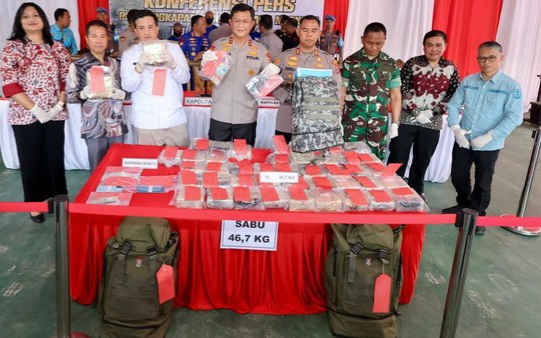 Sebanyak 46,7 Kg Sabu dari Malaysia Disita Polisi, Hendak Diedarkan di Kalimantan