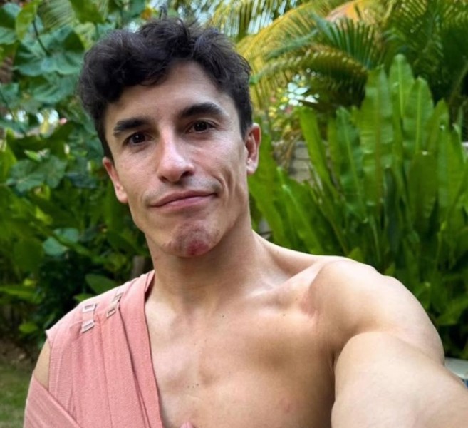 Bukan Karena Ditabrak, Adik Valentino Rossi Tuduh Kerikil di Sirkuit Mandalika Jadi Penyebab Marc Marquez Cedera Parah