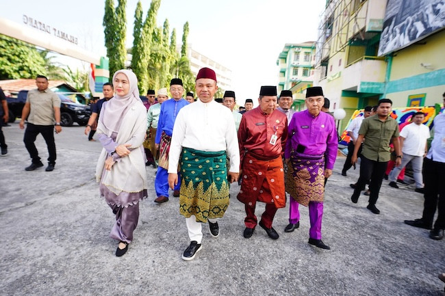 Gubernur Resmikan Sekolah Rakyat Berasrama Pertama di Riau