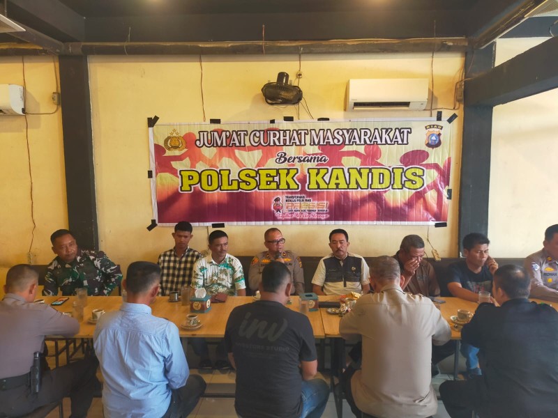 Kapolsek Kandis Gelar 'Jumat Curhat' dan 'Jumat Barokah' Bersama Upika dan Masyarakat, Bahas Kamtibmas hingga Isu Sosial