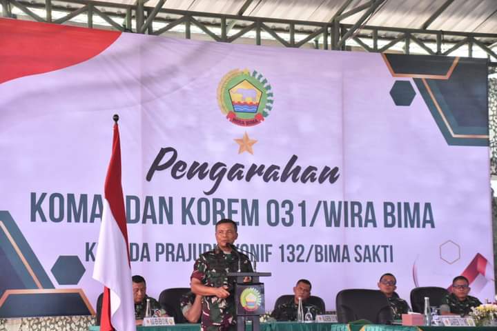 Kunjungan Kerja ke Yonif 132/BS, Danrem 031/WB Ingatkan Prajurit Hindari Judol dan Narkoba