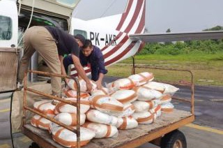 Operasi Modifikasi Cuaca Tahap Pertama Rampung, 35 Ton Garam Disebar untuk Tekan Karhutla di Riau