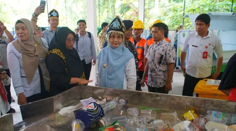 Berau Kelola Sampah Berbasis Komunal di Derawan