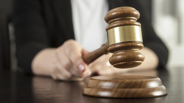 Mantan Dokter Bedah Prancis Diadili Atas Pelecehan Hampir 300 Pasien