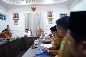 Rapat Gubri dan Disdik Riau, BOSDA dan Seragam Gratis Jadi Fokus Utama